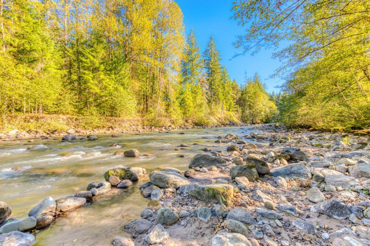 Вилла Stone'S Throw Welches Экстерьер фото